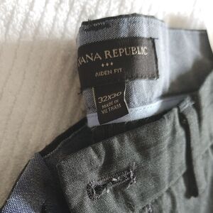 Banana Republic Men's Slim Jeans in Black